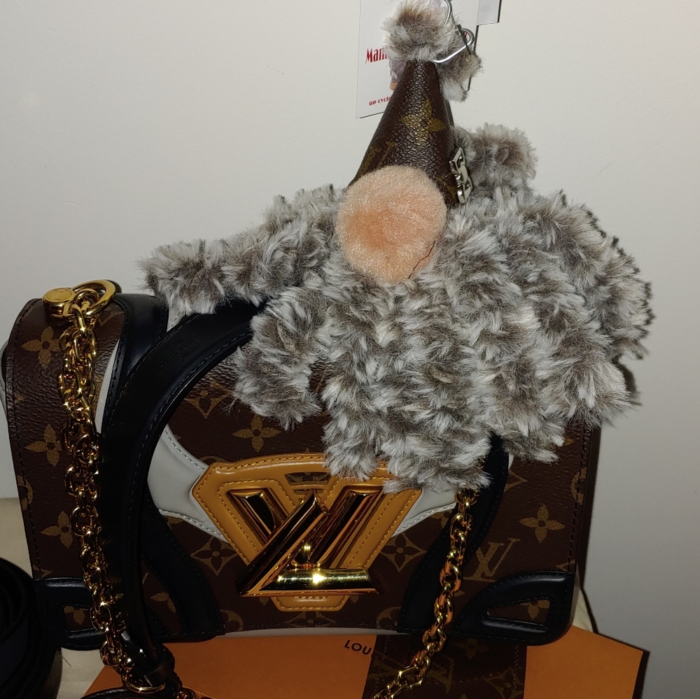 Large gnome with 100% authentic canvas hat.